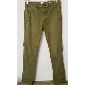 Gap Men’s Essential Khaki Chino Pants Size 31x32 Slim Fit Cotton Stretch Casual